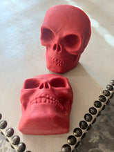 Load image into Gallery viewer, 013  7 oz Red Skull Glycerin